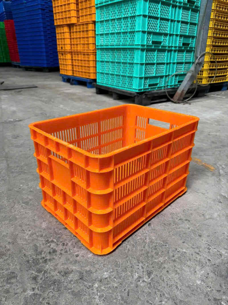 Sóng nhựa cam nhỏ gọn, giá rẻ, tiện cho tiểu thương buôn bán ở các chợ