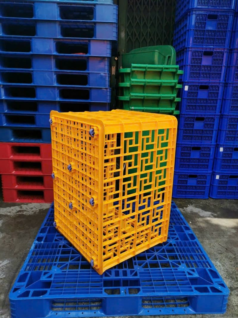 Sóng nhựa vàng dạng lồng, thiết kế chắc chắn, dùng vận chuyển hàng hóa an toàn