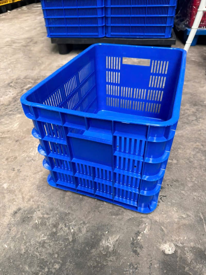 Sóng nhựa màu xanh dương cỡ lớn, thành dày, chịu lực tốt