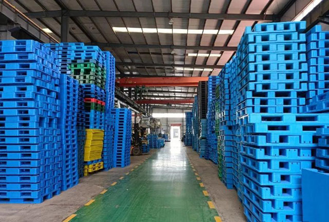 Nhà máy có thể lựa chọn pallet mới hoặc pallet đã qua sử dụng tùy theo ngân sách, loại hàng hóa và yêu cầu vận hành.